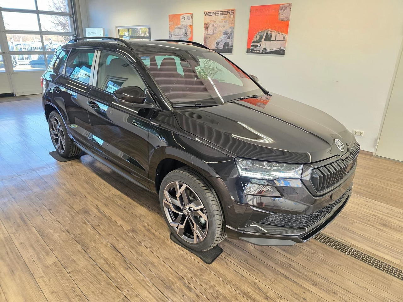 Skoda Karoq Sportline 2,0TDI DSG 4x4*PSD*AHK*360°*NAVI - SUV: Foto 3 Skoda Karoq Sportline 2,0TDI DSG 4x4*PSD*AHK*360°*NAVI - SUV: Foto 3