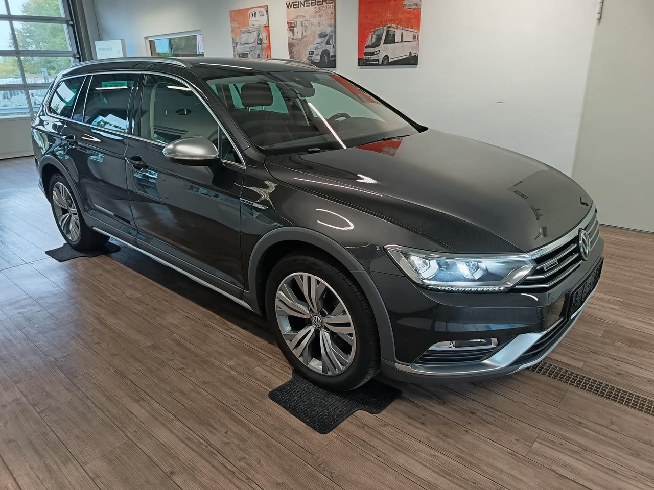 Volkswagen Passat Alltrack 2,0TDI DSG 4x4*360°*NAVI*ACC*LED - Mașină break: Foto 3 Volkswagen Passat Alltrack 2,0TDI DSG 4x4*360°*NAVI*ACC*LED - Mașină break: Foto 3