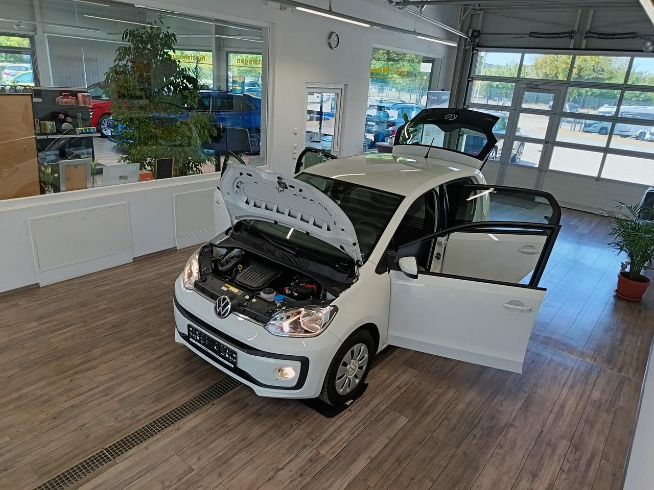 Volkswagen up! move up! 1.0*R-KAM*PDC*SHZ*MAPS+MORE*DAB*NSW - Automobil: Foto 2 Volkswagen up! move up! 1.0*R-KAM*PDC*SHZ*MAPS+MORE*DAB*NSW - Automobil: Foto 2