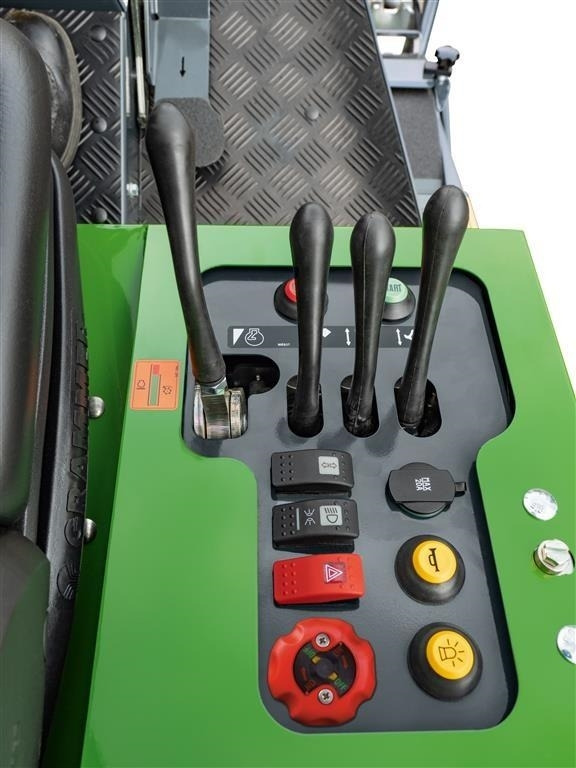 Amazone Profihopper 4WDi 1250 Smartline - Maşină de tuns iarba: Foto 2 Amazone Profihopper 4WDi 1250 Smartline - Maşină de tuns iarba: Foto 2