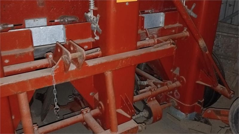 Gruse VL-20-E - Maşină de plantat cartofi: Foto 1 Gruse VL-20-E - Maşină de plantat cartofi: Foto 1