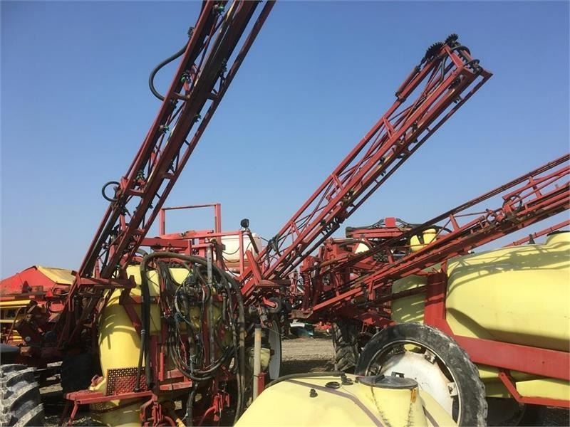 Hardi Mega 1200L 21m LPZ - Maşină de erbicidat purtata: Foto 1 Hardi Mega 1200L 21m LPZ - Maşină de erbicidat purtata: Foto 1