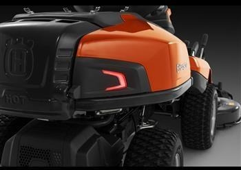 Husqvarna R 316TsX AWD inkl. Combi 112 cm klipperbord  - Maşină de tuns iarba: Foto 5 Husqvarna R 316TsX AWD inkl. Combi 112 cm klipperbord  - Maşină de tuns iarba: Foto 5