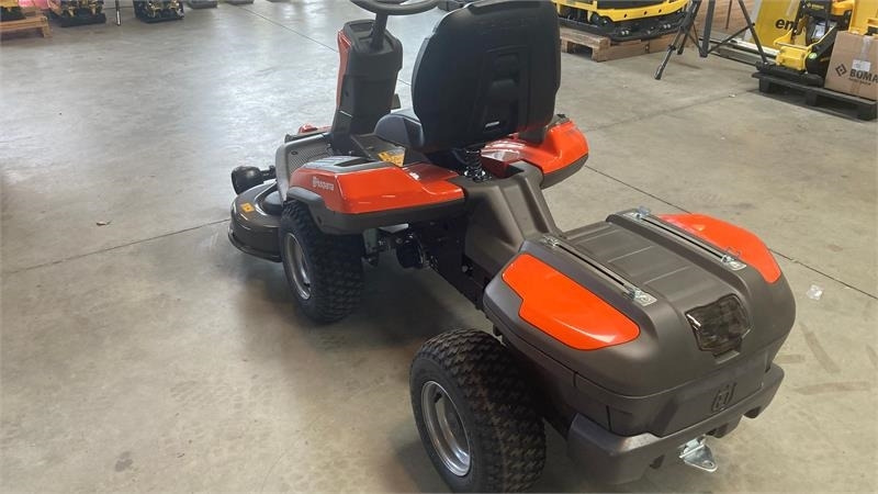 Husqvarna R200IX AWD Elektrisk - Maşină de tuns iarba: Foto 4 Husqvarna R200IX AWD Elektrisk - Maşină de tuns iarba: Foto 4