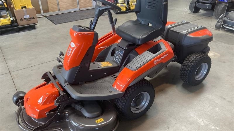 Husqvarna R200IX AWD Elektrisk - Maşină de tuns iarba: Foto 2 Husqvarna R200IX AWD Elektrisk - Maşină de tuns iarba: Foto 2