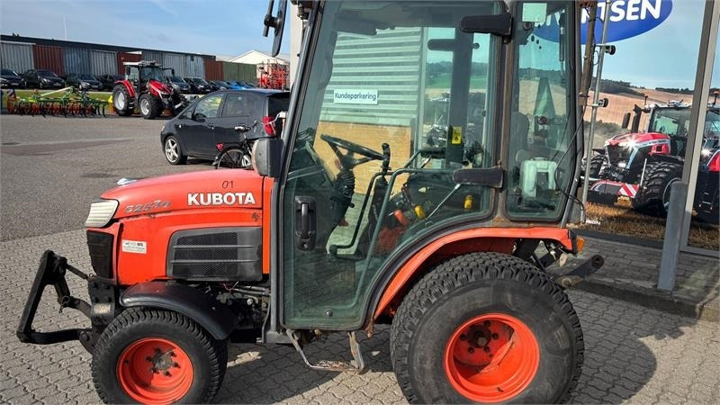 Kubota B2530 HST B2530 - Tractor comunal: Foto 3 Kubota B2530 HST B2530 - Tractor comunal: Foto 3