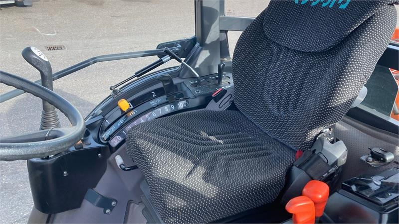 Leasing de Kubota ST341 inkl. 150 cm kost og udlægger Kubota ST341 inkl. 150 cm kost og udlægger: Foto 9 Leasing de Kubota ST341 inkl. 150 cm kost og udlægger Kubota ST341 inkl. 150 cm kost og udlægger: Foto 9