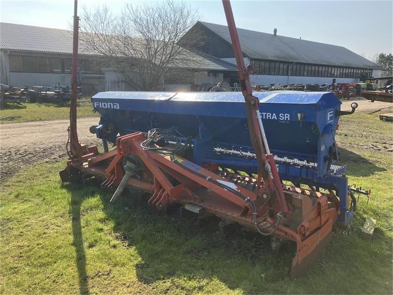 Kuhn HR 4002 Med Fiona Astra SR - Semănătoare combinată: Foto 1 Kuhn HR 4002 Med Fiona Astra SR - Semănătoare combinată: Foto 1