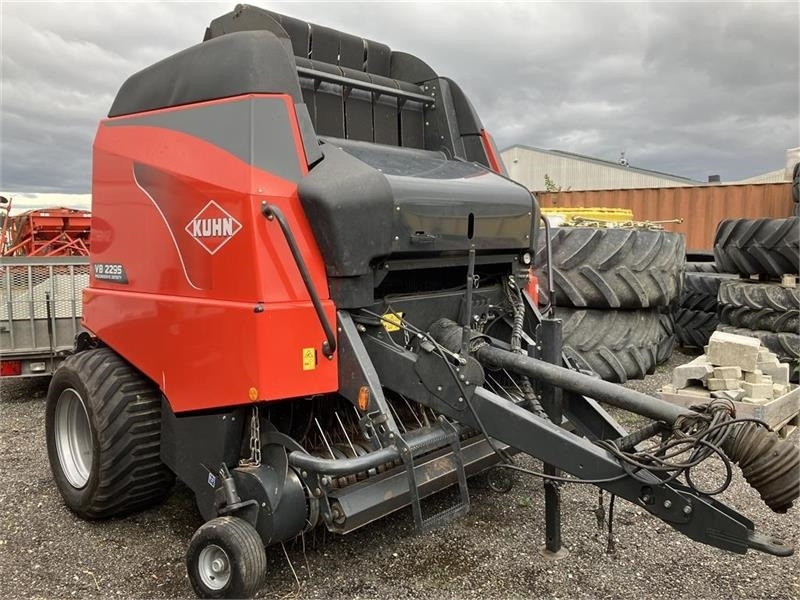 Kuhn VB 2295 - Presă baloţi rotunzi: Foto 1 Kuhn VB 2295 - Presă baloţi rotunzi: Foto 1
