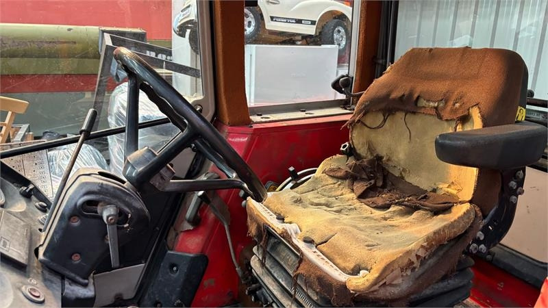 Massey Ferguson 699 - Tractor agricol: Foto 5 Massey Ferguson 699 - Tractor agricol: Foto 5