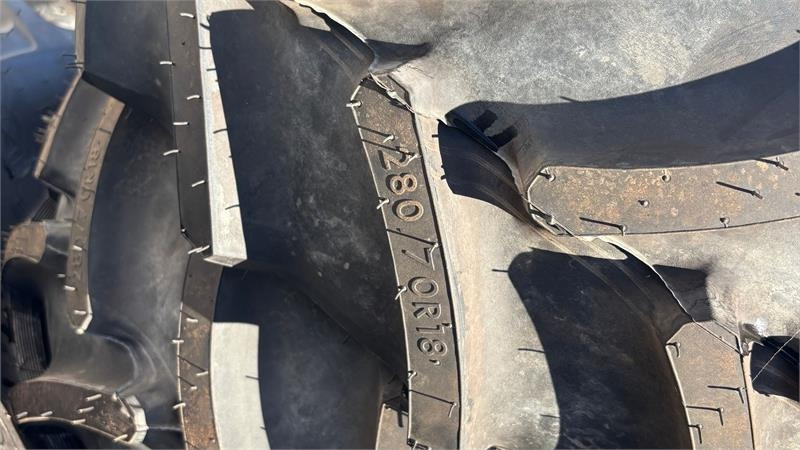 Mitas 420/70-24 - Anvelopă pentru Maşina comunala: Foto 1 Mitas 420/70-24 - Anvelopă pentru Maşina comunala: Foto 1