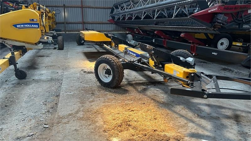 New Holland 4 hjulet skærebordsvogn - Remorcă pentru heder: Foto 1 New Holland 4 hjulet skærebordsvogn - Remorcă pentru heder: Foto 1