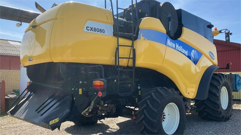 New Holland CX 8080 SLH med 30 fods Varifeed - Combină de recoltat cereale: Foto 3 New Holland CX 8080 SLH med 30 fods Varifeed - Combină de recoltat cereale: Foto 3