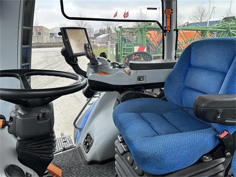 New Holland T8.435 Kun 2639 timer - Tractor agricol: Foto 3 New Holland T8.435 Kun 2639 timer - Tractor agricol: Foto 3