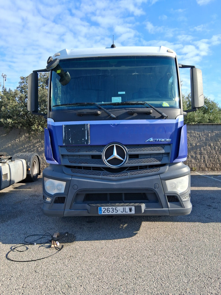 Mercedes 1843LS - Cap tractor: Foto 1 Mercedes 1843LS - Cap tractor: Foto 1