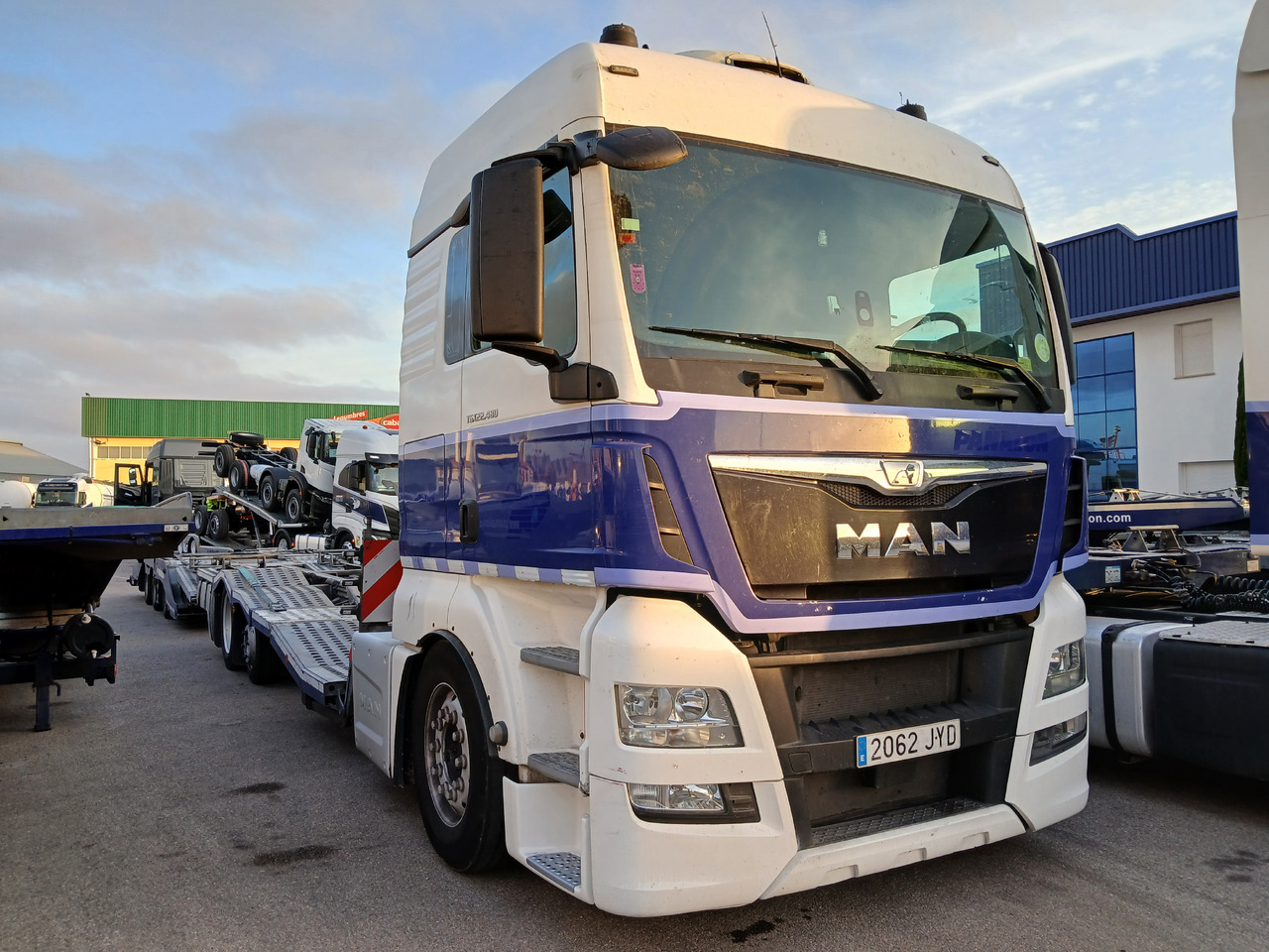 MAN TGX 18.480 - Camion şasiu: Foto 1 MAN TGX 18.480 - Camion şasiu: Foto 1