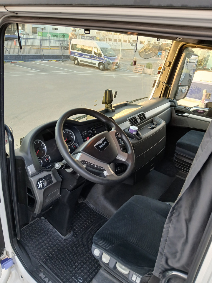 MAN TGX 18.480 - Camion şasiu: Foto 4 MAN TGX 18.480 - Camion şasiu: Foto 4
