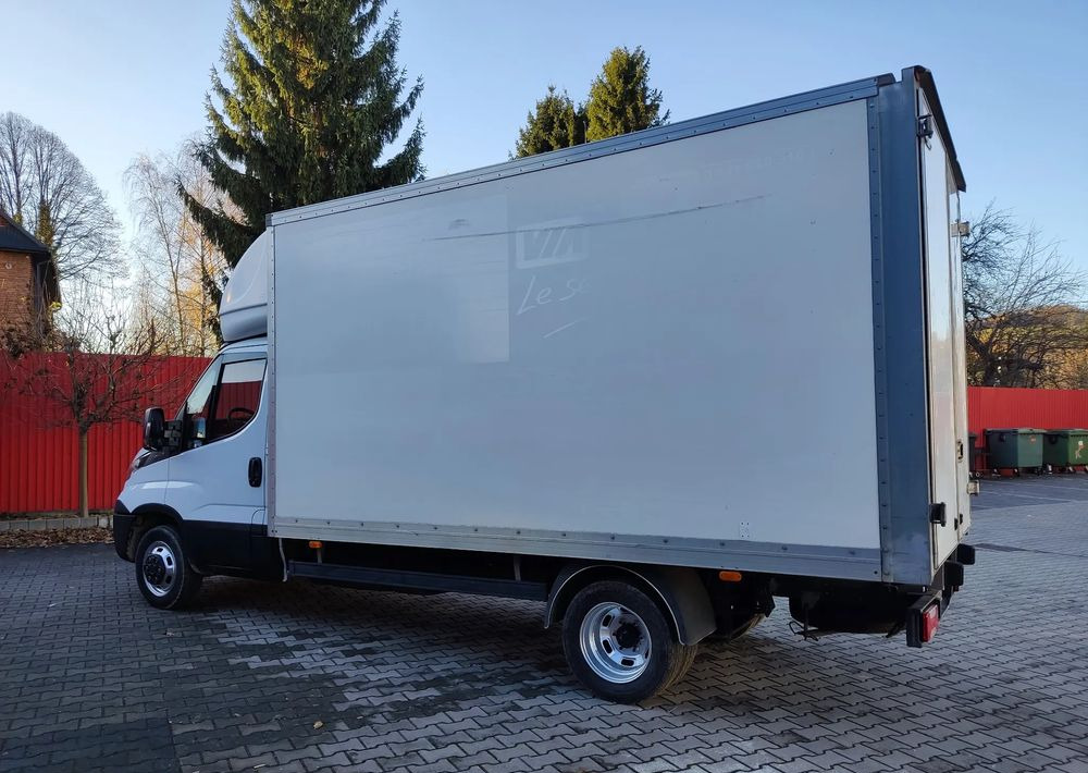 Iveco DAILY 35C13 Kurierka - Autoutilitară box: Foto 5 Iveco DAILY 35C13 Kurierka - Autoutilitară box: Foto 5