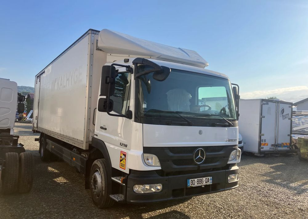 Mercedes-Benz Atego 1218 kurierka kontener - Camion furgon: Foto 1 Mercedes-Benz Atego 1218 kurierka kontener - Camion furgon: Foto 1