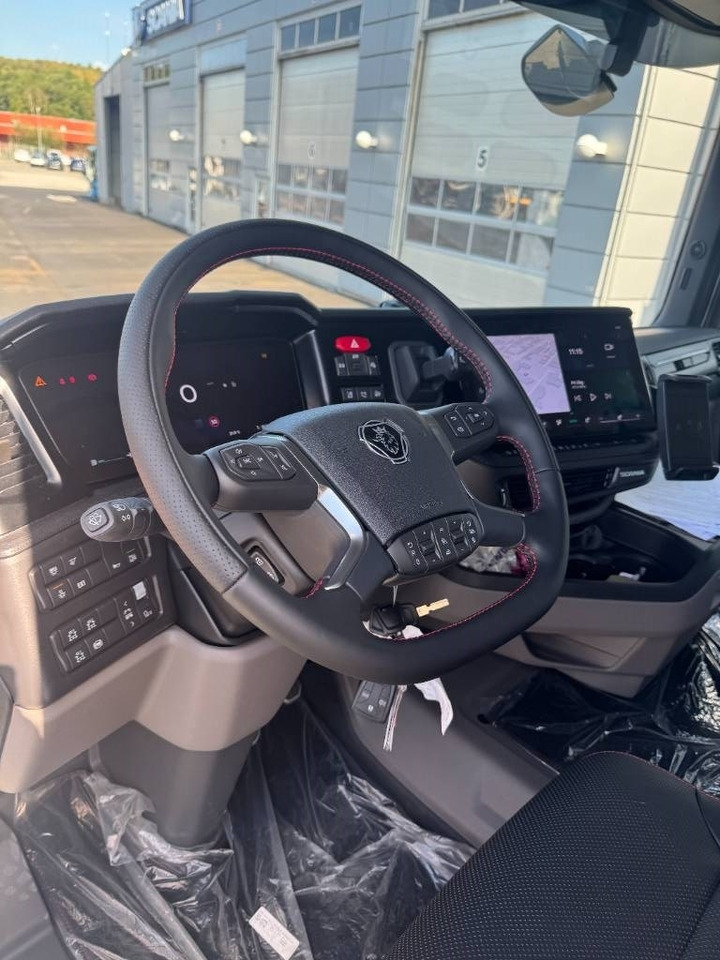 Scania R 590 8x4*4 Joab Lastväxlare - Camion cu cârlig: Foto 2 Scania R 590 8x4*4 Joab Lastväxlare - Camion cu cârlig: Foto 2