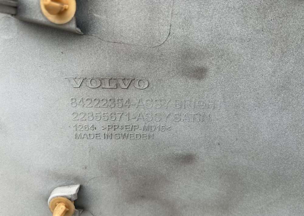 Blenda na maskę Volvo FH5 euro 6 FH 5 - Capotă pentru Camion: Foto 3 Blenda na maskę Volvo FH5 euro 6 FH 5 - Capotă pentru Camion: Foto 3