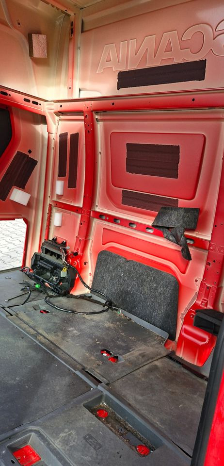 KABINA SCANIA S 2019R - Caroserie și exterior: Foto 5 KABINA SCANIA S 2019R - Caroserie și exterior: Foto 5