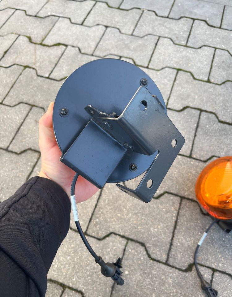 Lampa ostrzegawcza Volvo FH FM kogut - Lumină pentru Camion: Foto 3 Lampa ostrzegawcza Volvo FH FM kogut - Lumină pentru Camion: Foto 3