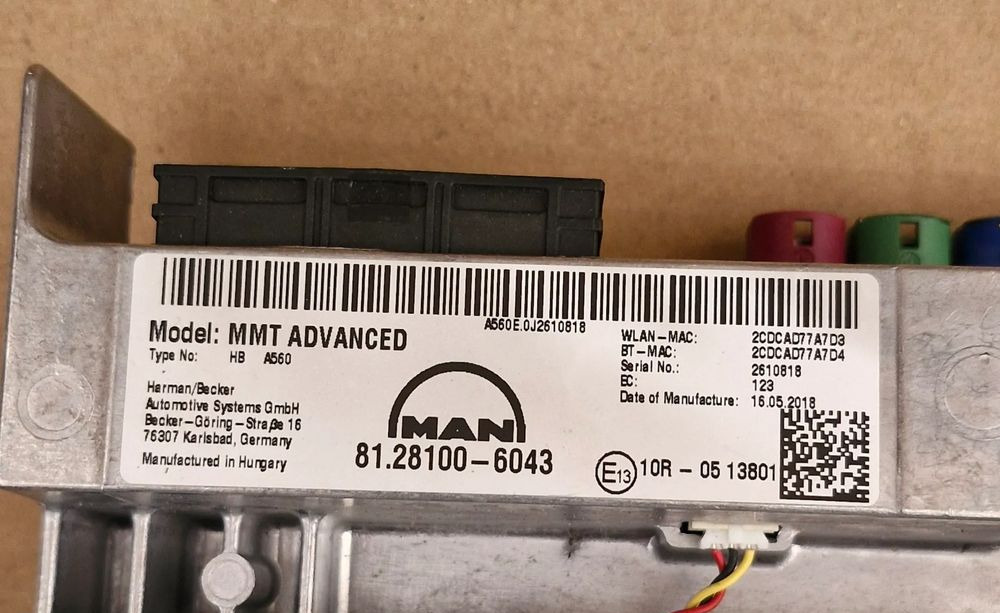 MAN TGX TGS RADIO NAWIGACJA 81.28100-6037 81.28100-6043 - Cabină și interior: Foto 2 MAN TGX TGS RADIO NAWIGACJA 81.28100-6037 81.28100-6043 - Cabină și interior: Foto 2