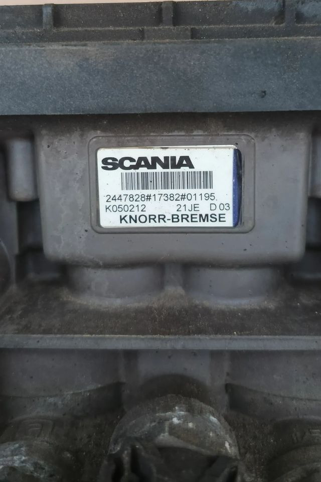 SCANIA R S ZAWÓR MODULATOR EBS 2447828 K050212 - Supapă frână pentru Camion: Foto 2 SCANIA R S ZAWÓR MODULATOR EBS 2447828 K050212 - Supapă frână pentru Camion: Foto 2