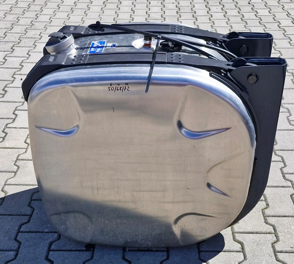 SCANIA R S ZBIORNIK PALIWA 220L NOWY - Rezervor combustibil pentru Camion: Foto 4 SCANIA R S ZBIORNIK PALIWA 220L NOWY - Rezervor combustibil pentru Camion: Foto 4