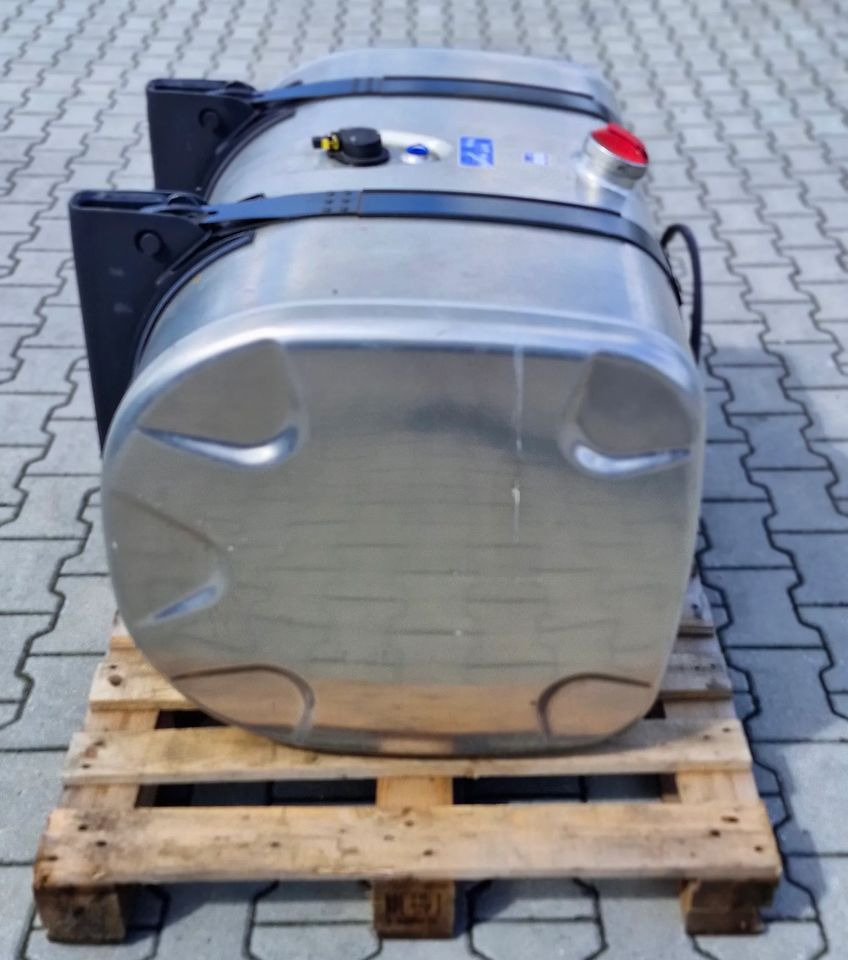 SCANIA R S ZBIORNIK PALIWA 395L NOWY - Rezervor combustibil pentru Camion: Foto 3 SCANIA R S ZBIORNIK PALIWA 395L NOWY - Rezervor combustibil pentru Camion: Foto 3