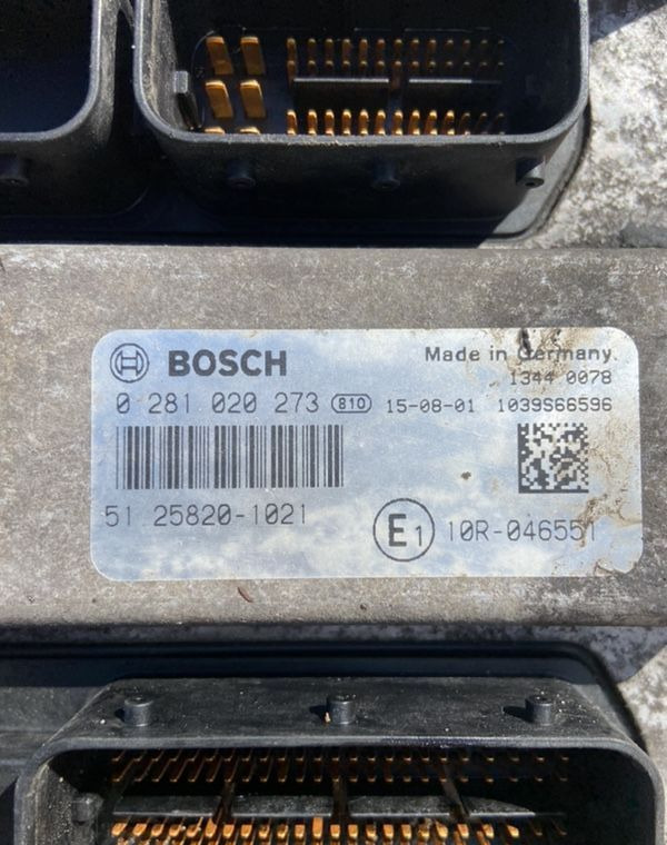 Sterownik silnika EDC MAN TGX TGS euro 6 komputer - Calculator de bord pentru Camion: Foto 3 Sterownik silnika EDC MAN TGX TGS euro 6 komputer - Calculator de bord pentru Camion: Foto 3