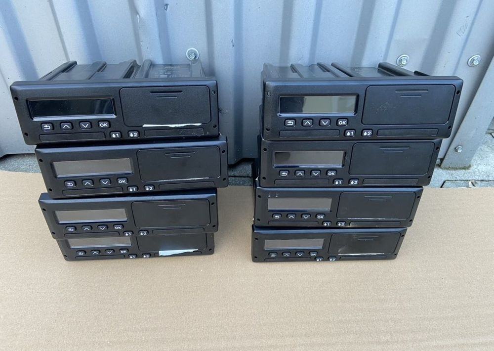 Tachograf Stoneridge MAN TGX TGS TGL TGM impulsator - Tahograf pentru Camion: Foto 1 Tachograf Stoneridge MAN TGX TGS TGL TGM impulsator - Tahograf pentru Camion: Foto 1