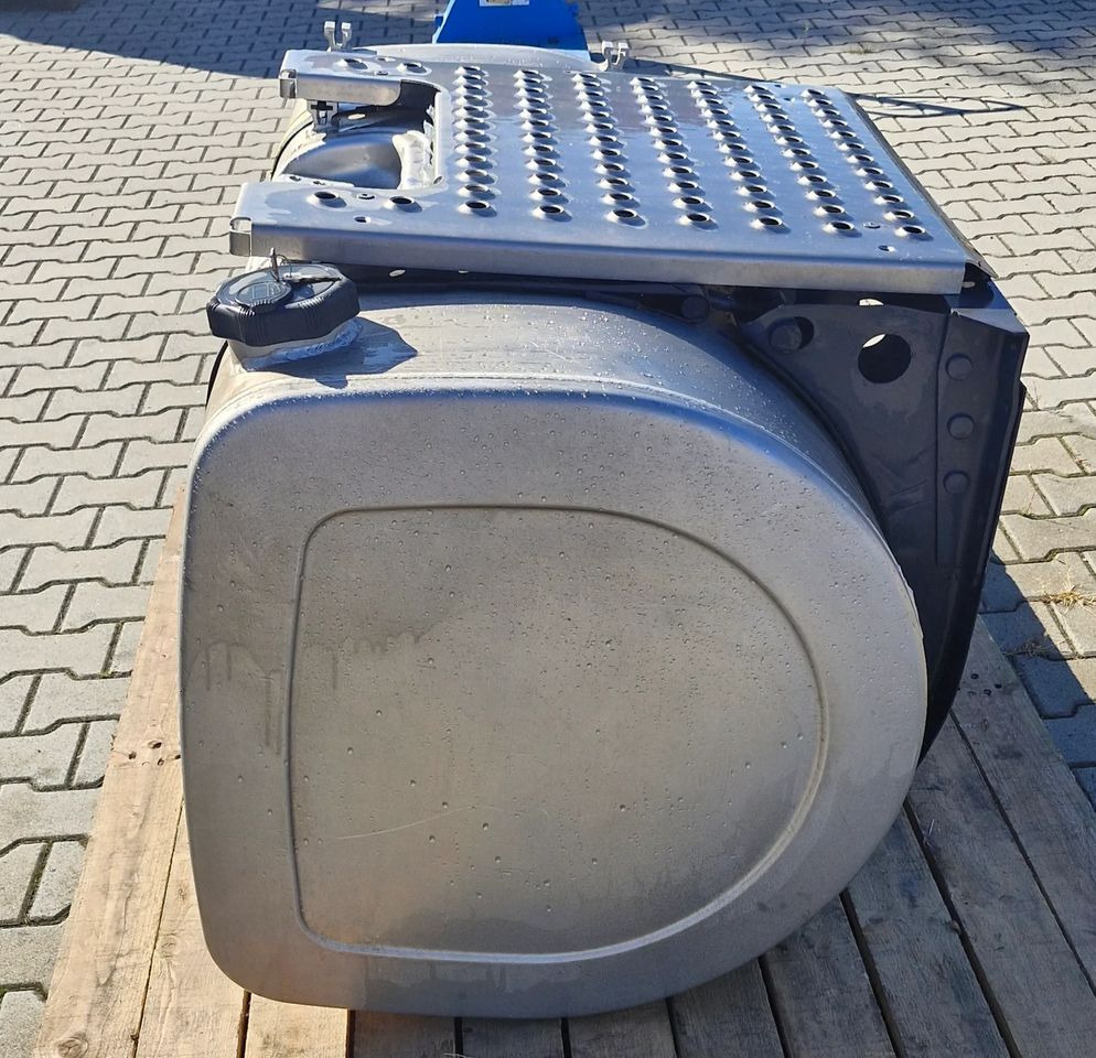 VOLVO FH4 FH5 RENAULT GAMA T ZBIORNIK PALIWA 480L - Rezervor combustibil pentru Camion: Foto 2 VOLVO FH4 FH5 RENAULT GAMA T ZBIORNIK PALIWA 480L - Rezervor combustibil pentru Camion: Foto 2