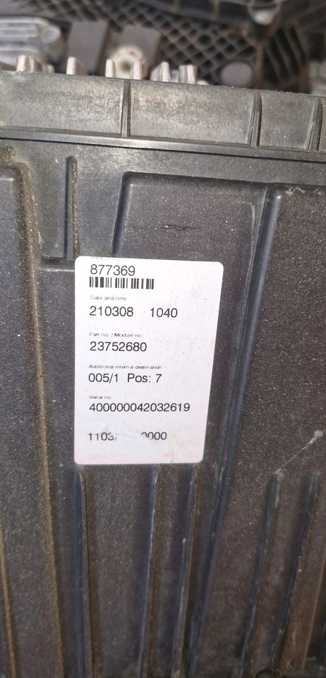 VOLVO FH5 LAMPA PRZEDNIA FULL LED 23752680 23752678 - Lumină: Foto 4 VOLVO FH5 LAMPA PRZEDNIA FULL LED 23752680 23752678 - Lumină: Foto 4