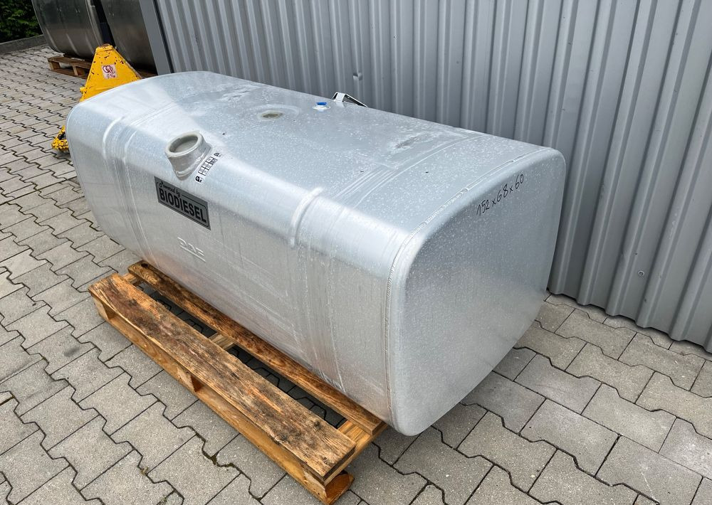 Zbiornik paliwa DAF XF CF 525 litrów bak - Sistem de alimentare combustibil pentru Camion: Foto 2 Zbiornik paliwa DAF XF CF 525 litrów bak - Sistem de alimentare combustibil pentru Camion: Foto 2