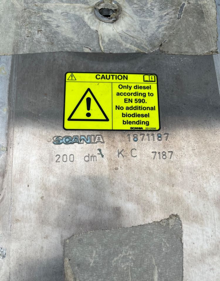 Zbiornik paliwa Scania R S 200L bak 1871187 jak NOWY - Sistem de alimentare combustibil pentru Camion: Foto 4 Zbiornik paliwa Scania R S 200L bak 1871187 jak NOWY - Sistem de alimentare combustibil pentru Camion: Foto 4