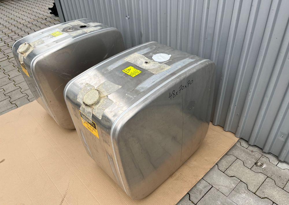 Zbiornik paliwa Scania R S 200L bak 1871187 jak NOWY - Sistem de alimentare combustibil pentru Camion: Foto 2 Zbiornik paliwa Scania R S 200L bak 1871187 jak NOWY - Sistem de alimentare combustibil pentru Camion: Foto 2