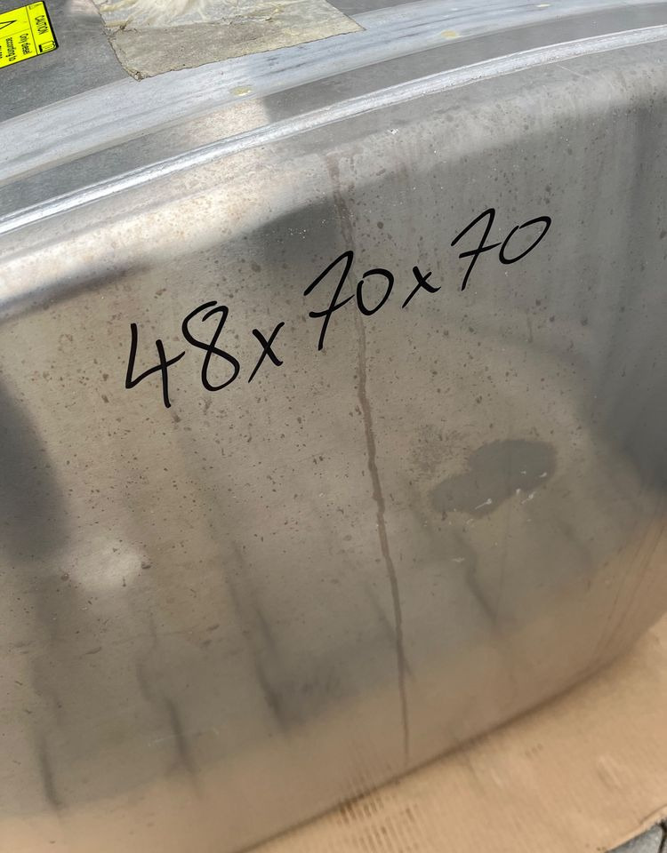 Zbiornik paliwa Scania R S 200L bak 1871187 jak NOWY - Sistem de alimentare combustibil pentru Camion: Foto 5 Zbiornik paliwa Scania R S 200L bak 1871187 jak NOWY - Sistem de alimentare combustibil pentru Camion: Foto 5