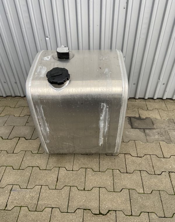 Zbiornik paliwa Volvo FH FM Renault 240 litrów jak NOWY bak - Rezervor combustibil pentru Camion: Foto 1 Zbiornik paliwa Volvo FH FM Renault 240 litrów jak NOWY bak - Rezervor combustibil pentru Camion: Foto 1