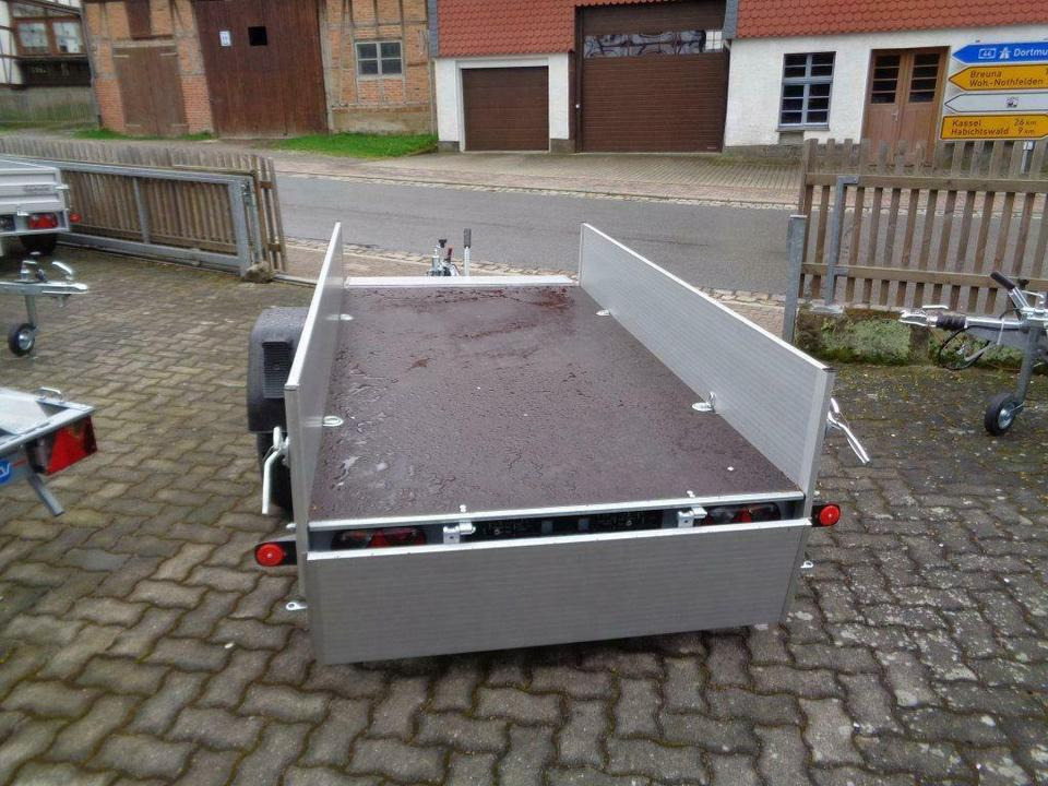 Böckmann PKW-Anhänger, 1,35 to. Einachs, Stirnwandklappe100 km/h - Remorca auto: Foto 5 Böckmann PKW-Anhänger, 1,35 to. Einachs, Stirnwandklappe100 km/h - Remorca auto: Foto 5