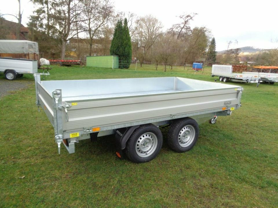 Böckmann PKW-Anhänger E-Pumpe Dreiseitenkipper 2,7 to Blechcover - Remorcă basculantă: Foto 4 Böckmann PKW-Anhänger E-Pumpe Dreiseitenkipper 2,7 to Blechcover - Remorcă basculantă: Foto 4