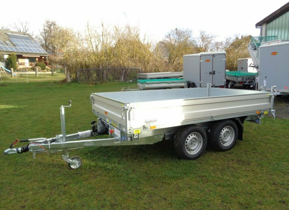 Böckmann PKW-Anhänger E-Pumpe Dreiseitenkipper 2,7 to Blechcover - Remorcă basculantă: Foto 2 Böckmann PKW-Anhänger E-Pumpe Dreiseitenkipper 2,7 to Blechcover - Remorcă basculantă: Foto 2