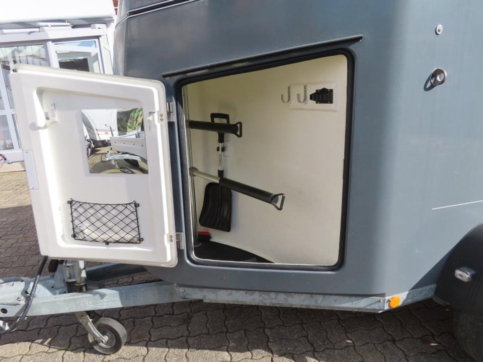 Böckmann, Pferdeanhänger, Comfort,CFF,,Aluboden, SaKa, 100 km/h - Remorcă transport cai: Foto 4 Böckmann, Pferdeanhänger, Comfort,CFF,,Aluboden, SaKa, 100 km/h - Remorcă transport cai: Foto 4