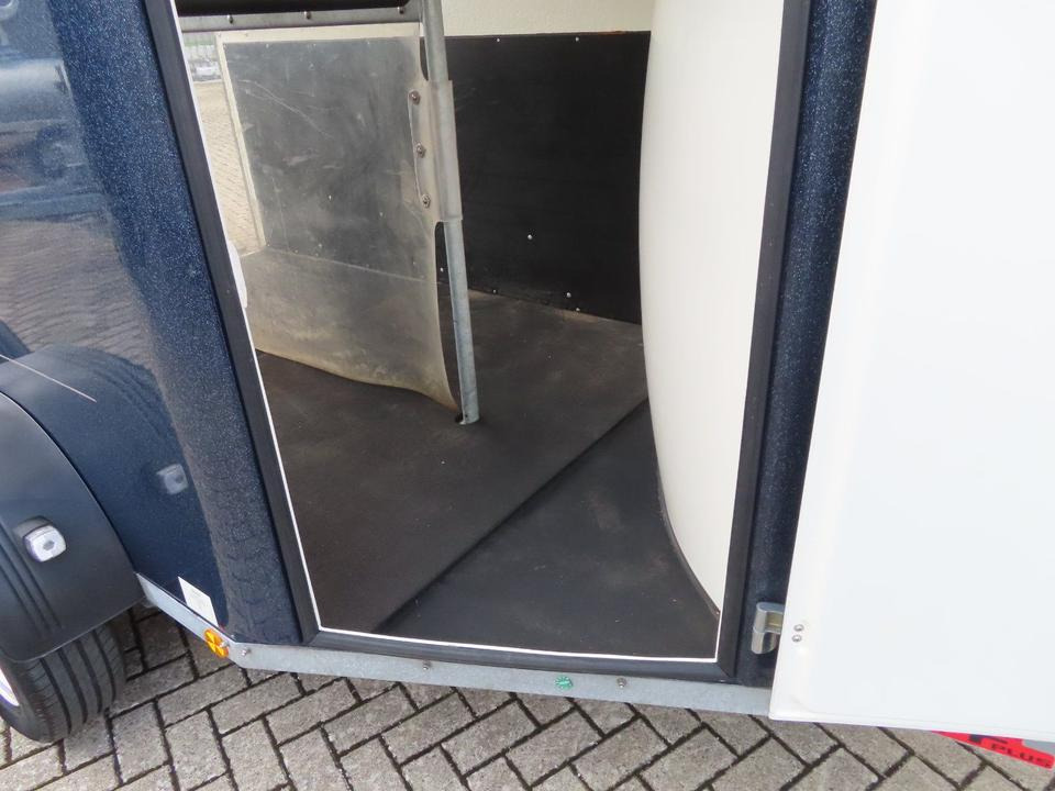 Böckmann, Pferdeanhänger, Comfort, CFF,Aluboden, SaKa, 100 km/h - Remorcă transport cai: Foto 5 Böckmann, Pferdeanhänger, Comfort, CFF,Aluboden, SaKa, 100 km/h - Remorcă transport cai: Foto 5