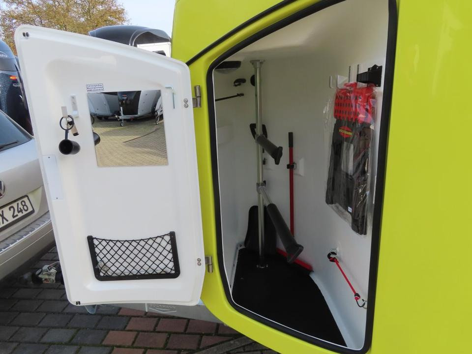 Böckmann Pferdeanhänger Comfort Flügeltür Sattelkammer 100km/h - Remorcă transport cai: Foto 5 Böckmann Pferdeanhänger Comfort Flügeltür Sattelkammer 100km/h - Remorcă transport cai: Foto 5