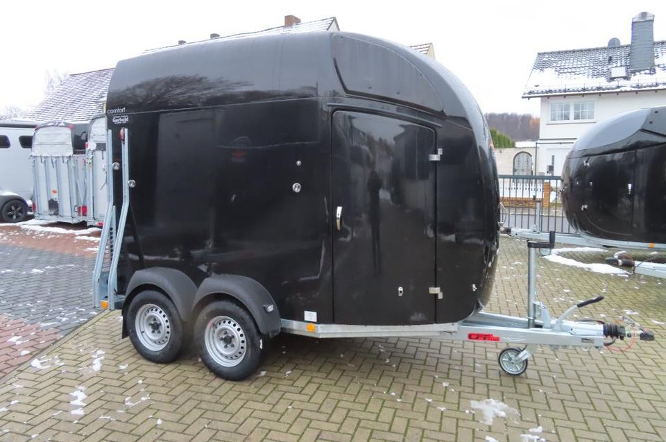 Böckmann Pferdeanhänger, NEU Comfort 23, Sattelkammer,ALUBODEN - Remorcă transport cai: Foto 2 Böckmann Pferdeanhänger, NEU Comfort 23, Sattelkammer,ALUBODEN - Remorcă transport cai: Foto 2