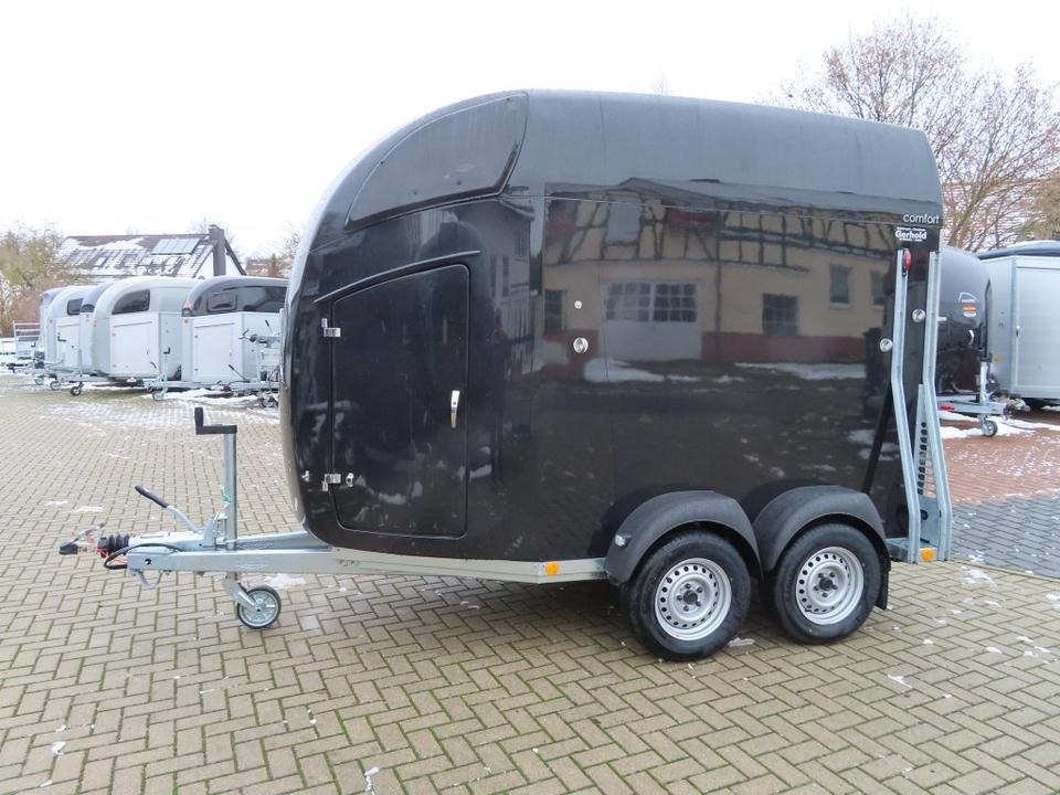 Böckmann Pferdeanhänger, NEU Comfort 23, Sattelkammer,ALUBODEN - Remorcă transport cai: Foto 4 Böckmann Pferdeanhänger, NEU Comfort 23, Sattelkammer,ALUBODEN - Remorcă transport cai: Foto 4