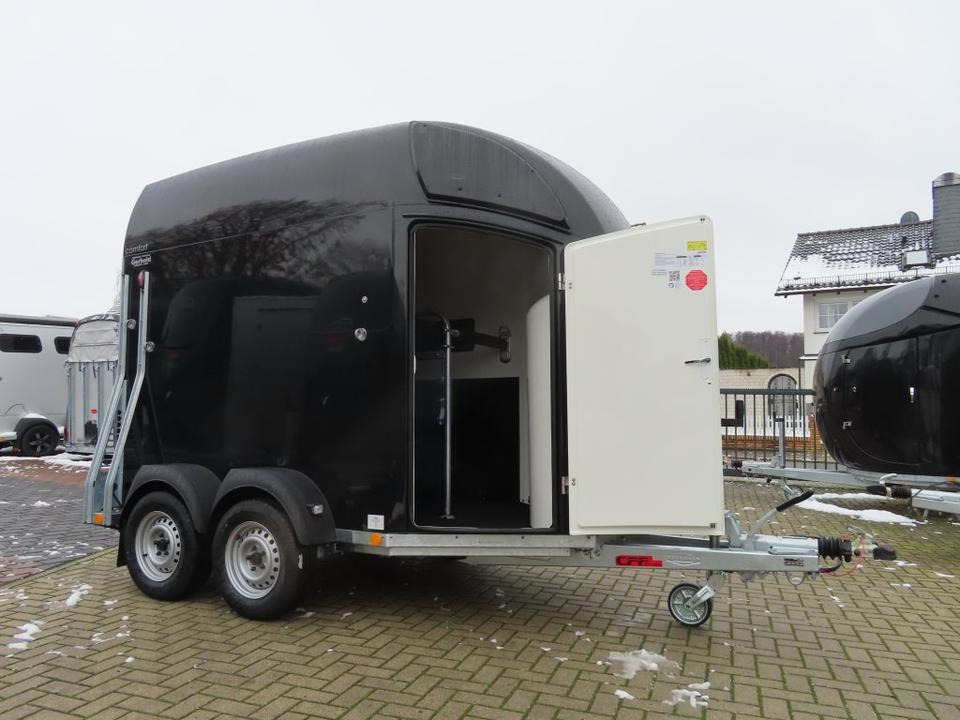 Böckmann Pferdeanhänger, NEU Comfort 23, Sattelkammer,ALUBODEN - Remorcă transport cai: Foto 3 Böckmann Pferdeanhänger, NEU Comfort 23, Sattelkammer,ALUBODEN - Remorcă transport cai: Foto 3