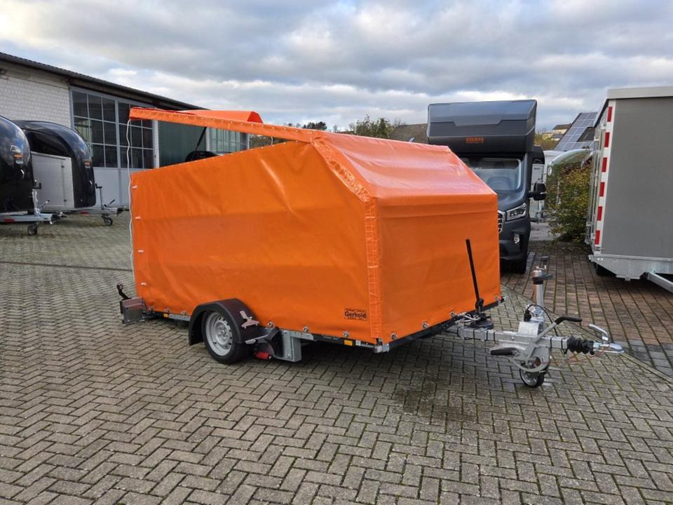 PKW Anhänger Unsinn Absenkanhänger 100 km/h Alubordwände Plane - Remorca auto: Foto 1 PKW Anhänger Unsinn Absenkanhänger 100 km/h Alubordwände Plane - Remorca auto: Foto 1